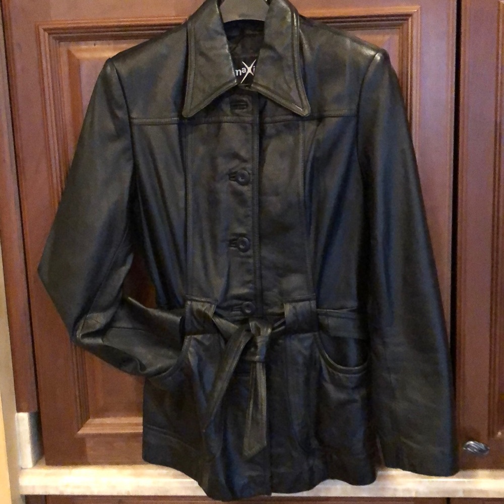 Black leather jacket! Perfect condition!